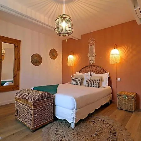 Oda ve Kahvaltı La Grange Bagnolaise